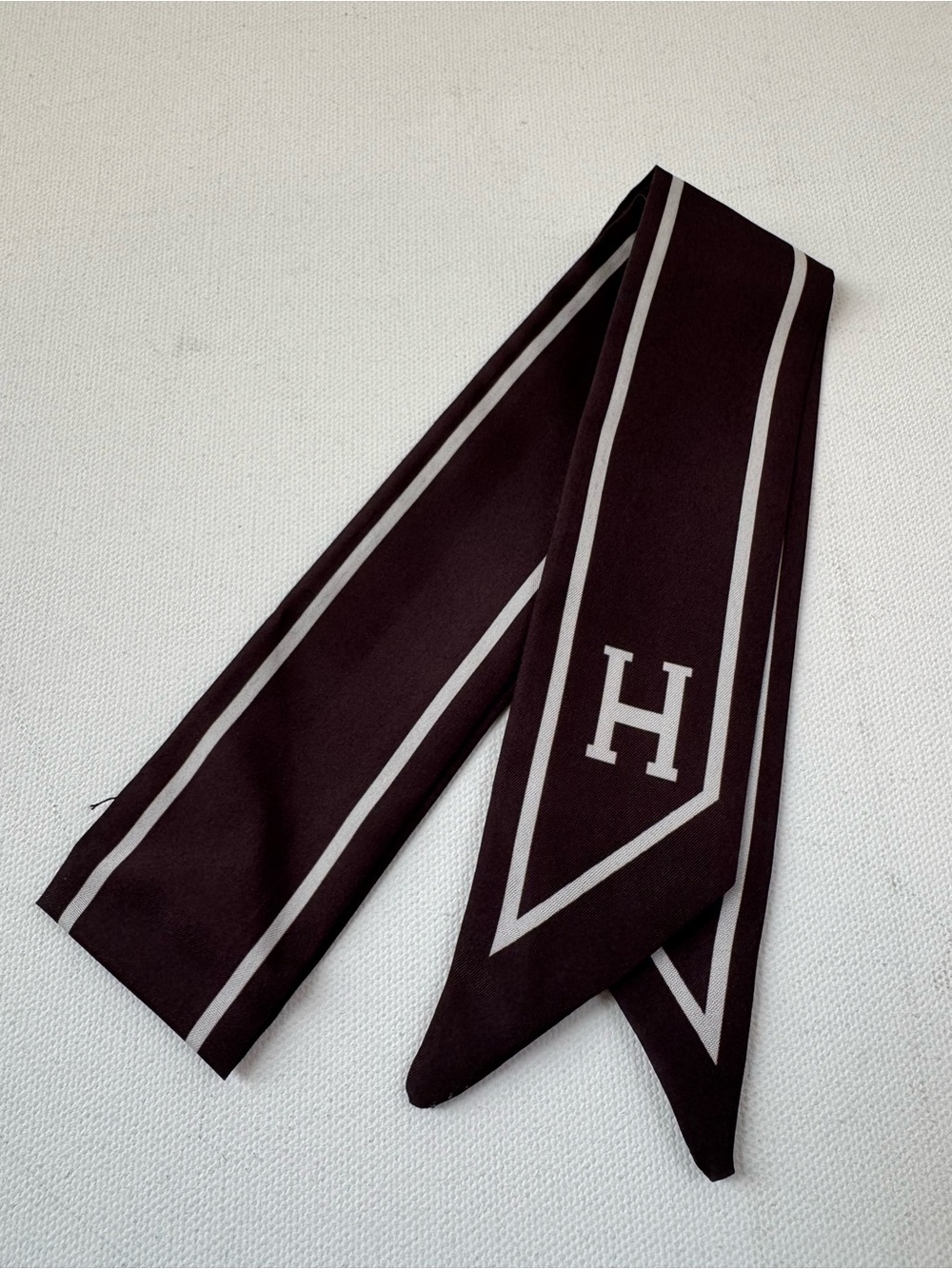 Brand new LUXE H Twilly for handbag decoration brown and white